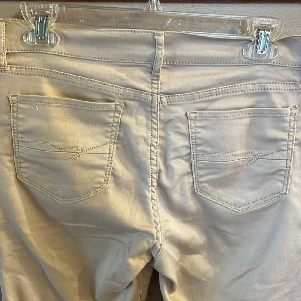 SOHO legging cropped zip button closure neutral cream color zip button closure 8